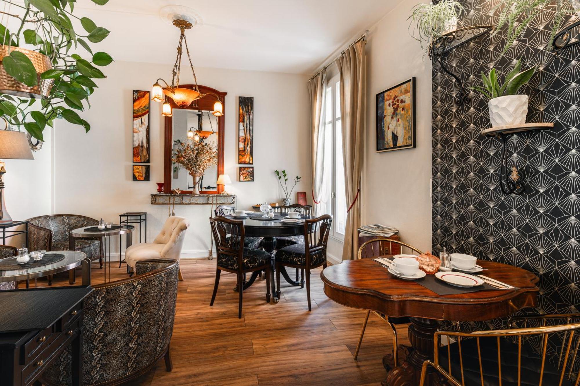 Le Bretagne Hotel